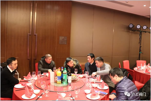 �����y�T���(hu��)�g��һ���䘷(l��)���ڣ��D4��